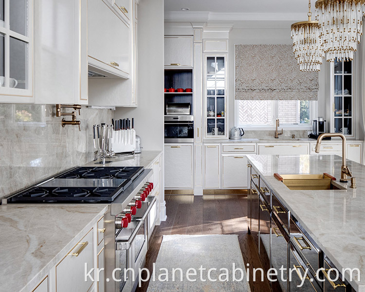 tall kitchen cabinets